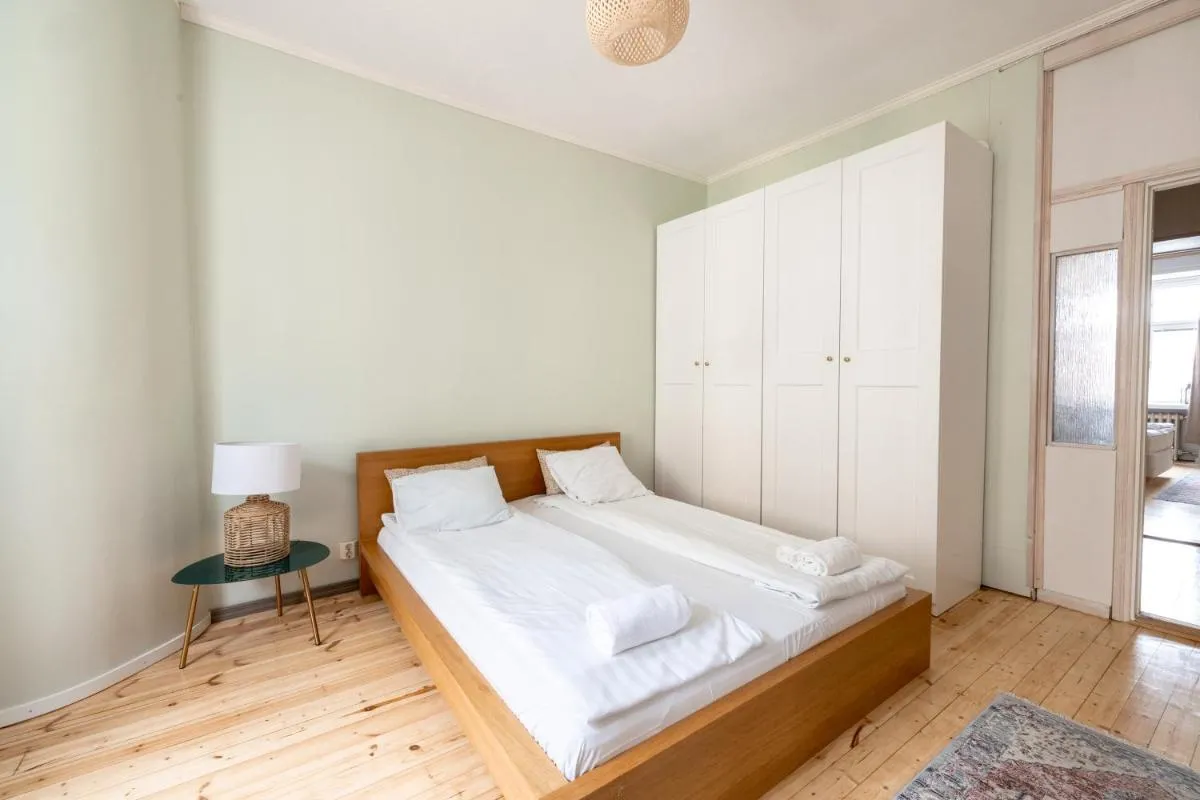 Image 4 of 2ndhomes Bright 125m2 4BR City Center Apartment with the Great Views
