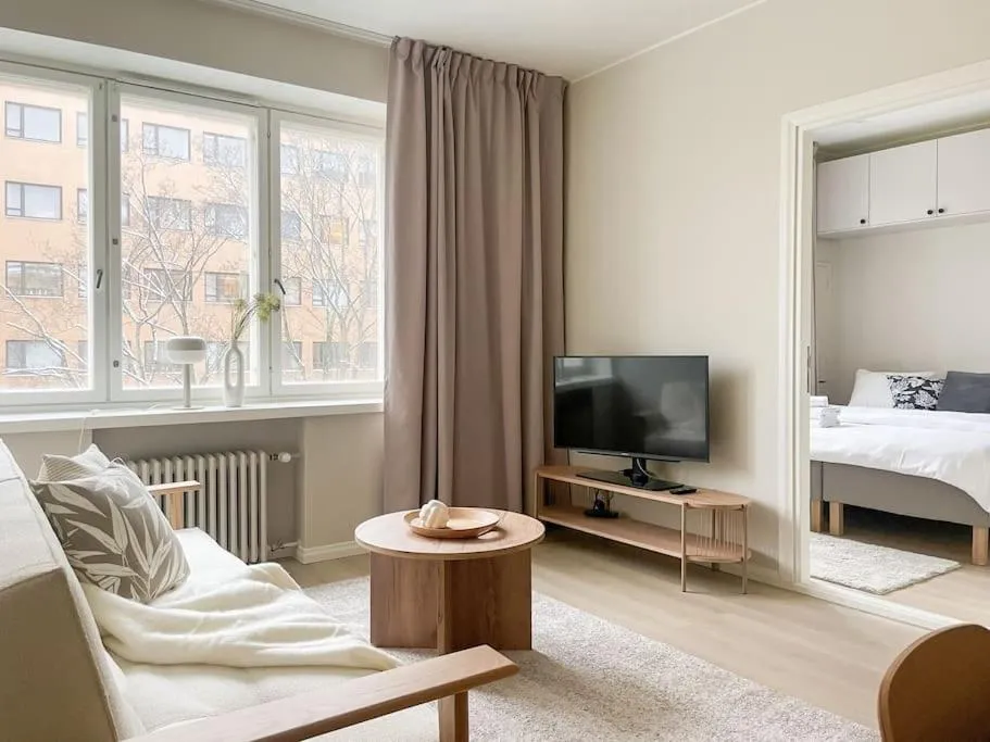 Image of Central 1BR next to the park
