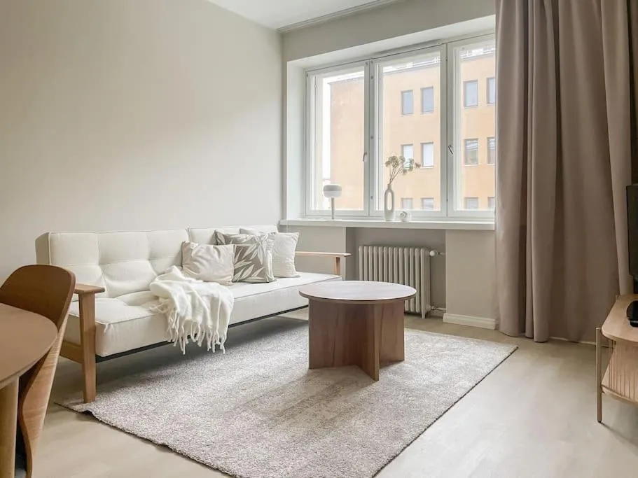 Image 6 of Central 1BR next to the park