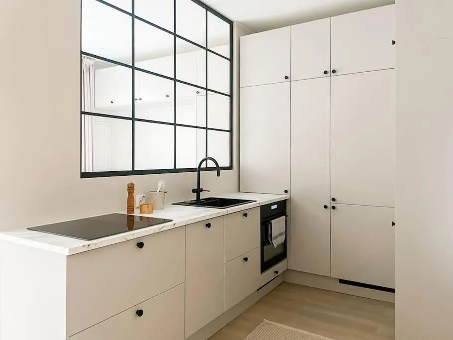 Image 5 of Central 1BR next to the park
