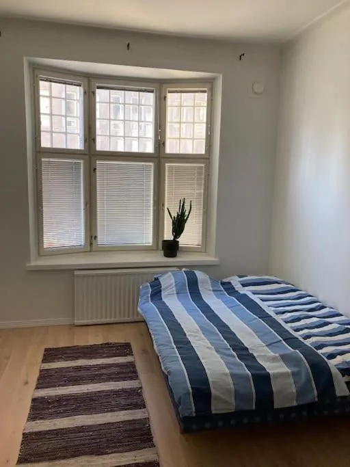 Image 3 of Corner apartment