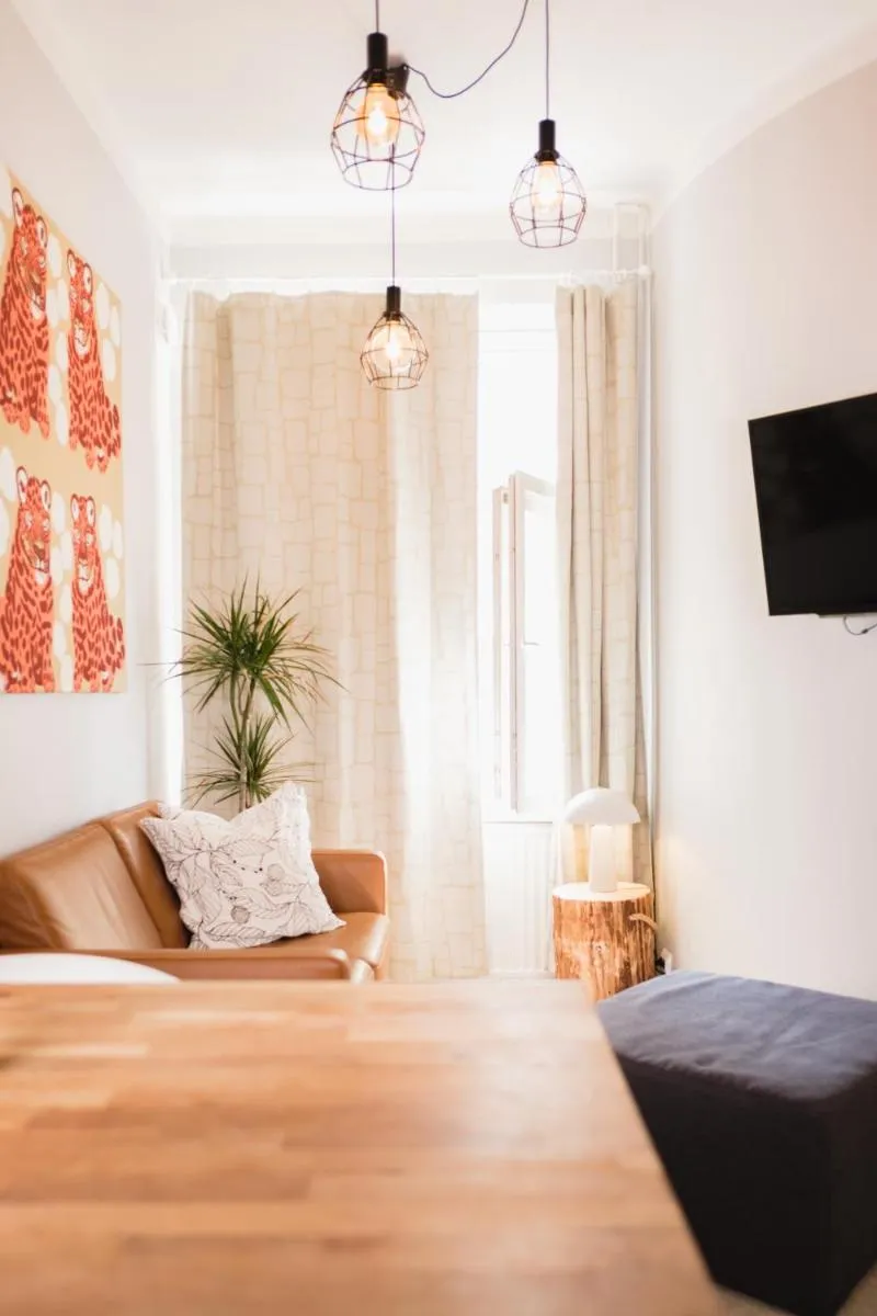Image 4 of Cozy and stylish studio in Kamppi