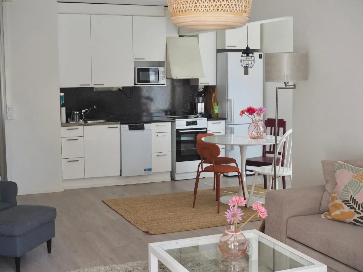 Image 1 of Cozy two-room condo with private balcony