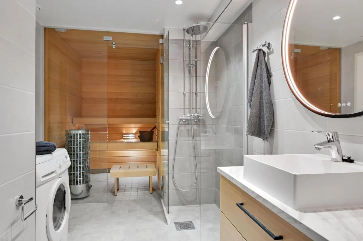 Image 2 of HOMELY – Executive Suite 72m2 -Sauna