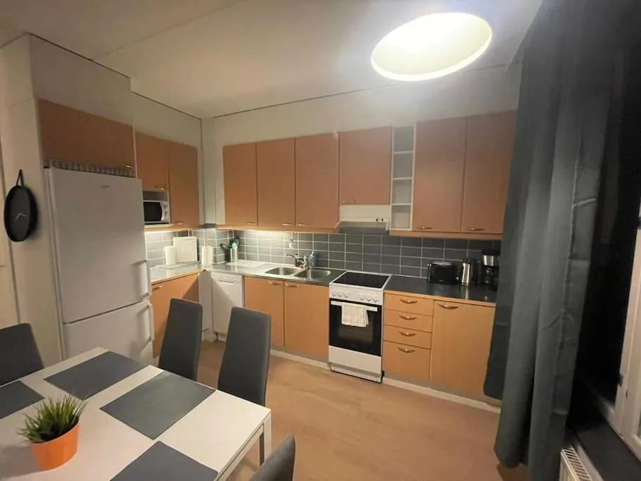 Image of Kotimaailma – Saunallinen kolmio Herttoniemessä