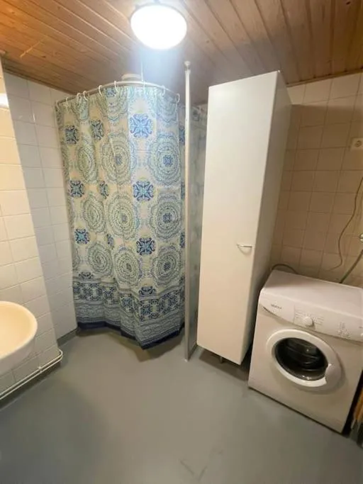 Image 3 of Kotimaailma – Saunallinen kolmio Herttoniemessä