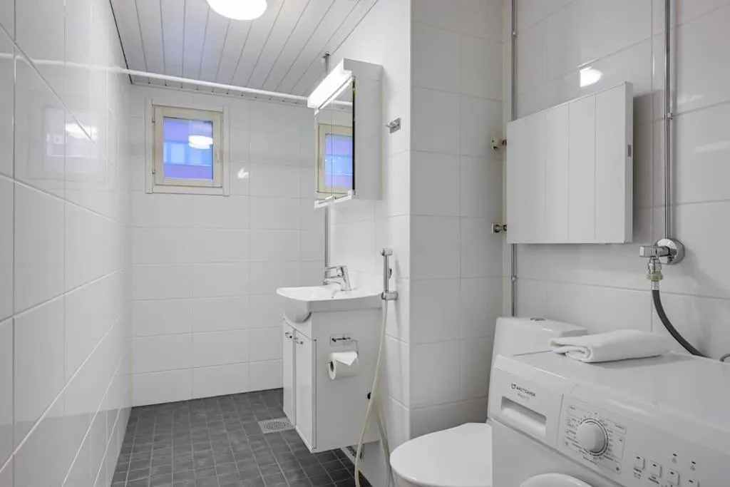 Image 3 of Kotimaailma- Valoisa kaksio jopa viidelle