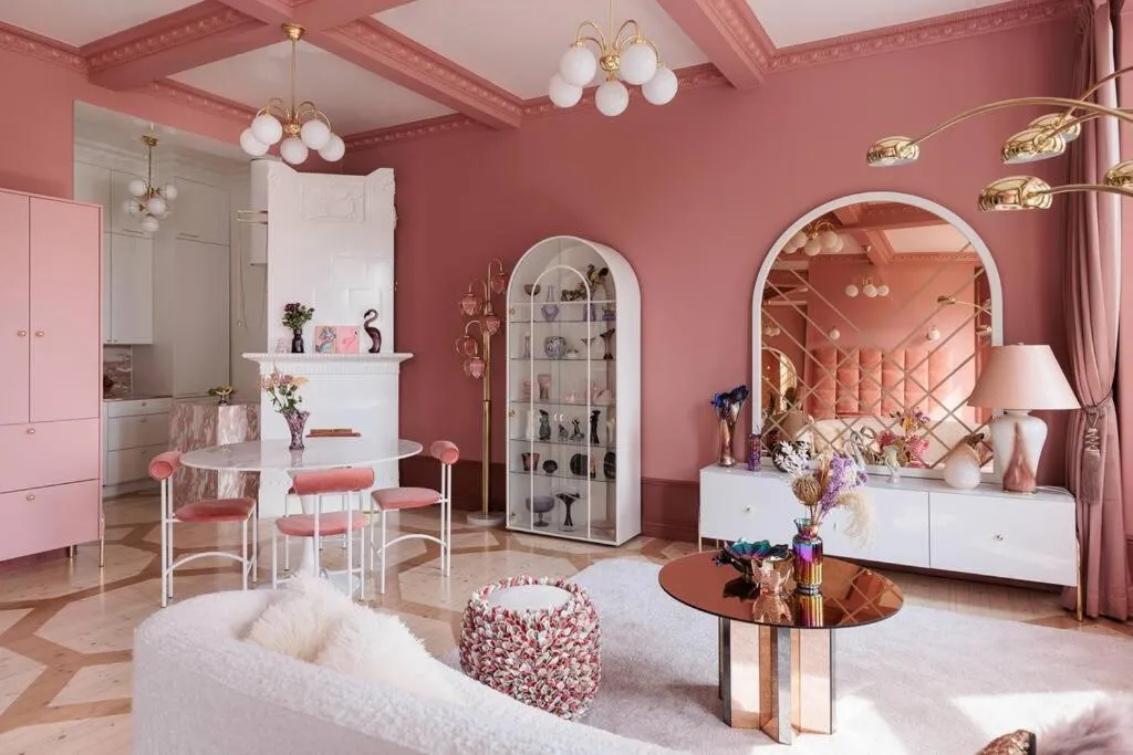 Image 5 of Luxury Pink Suite