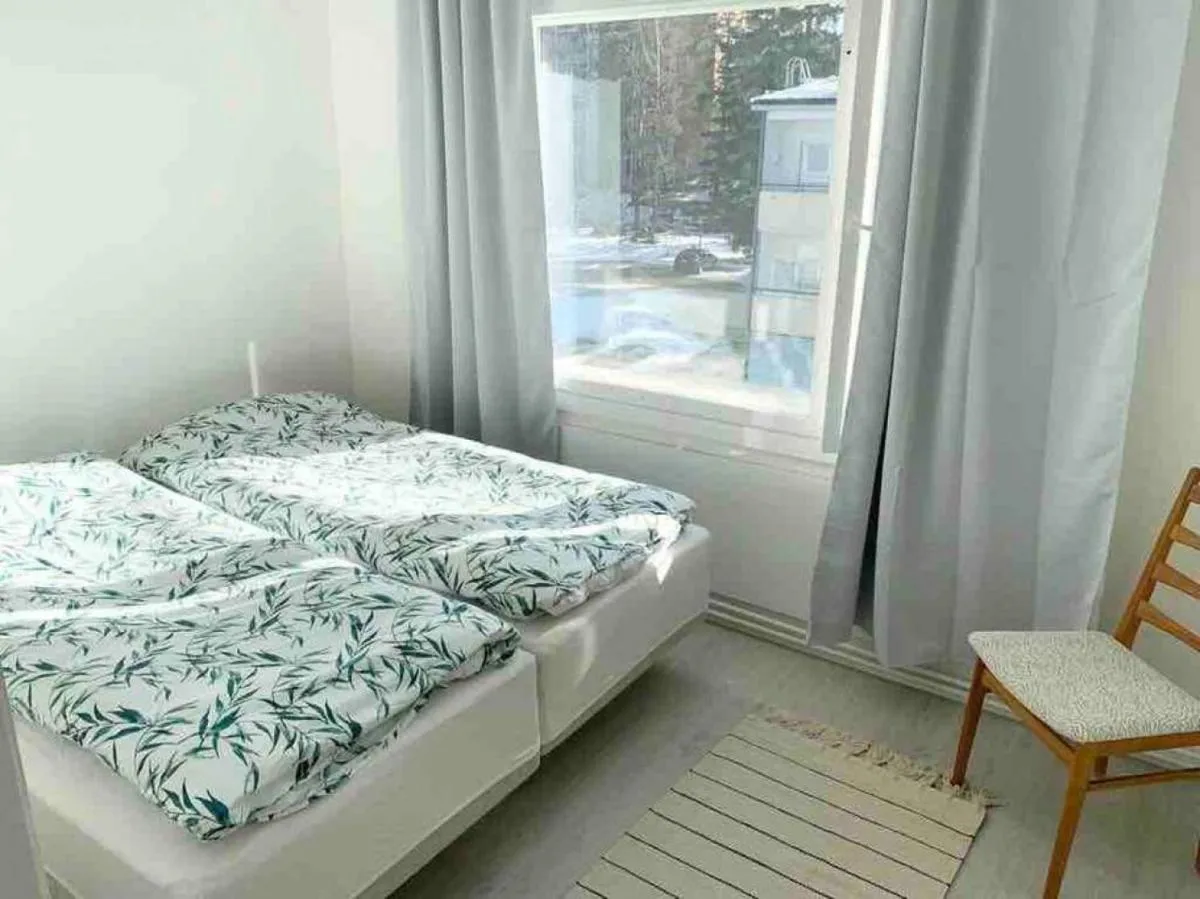 Image 4 of MELLUNMAKI Renovated 3 bedroom apt next to metro