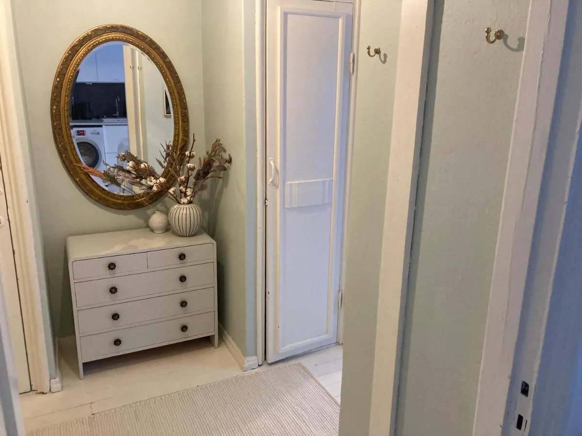 Image 6 of Spacious (44 sqm) bohemian studio in trendy Kallio