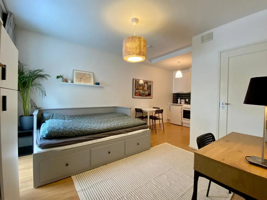 Image of Studio with free parking, good connections& wifi, tranquil location