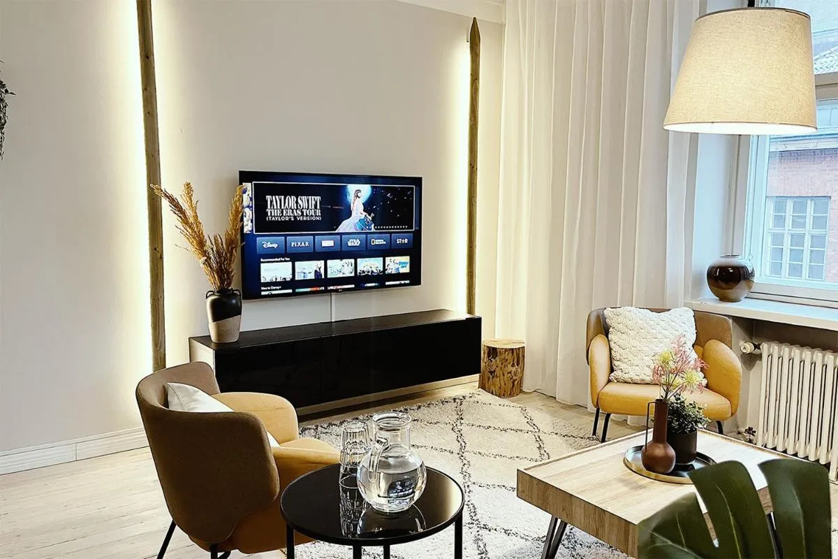 Image 1 of Unique & Scandinavian Suite – Sauna, Center, Metro