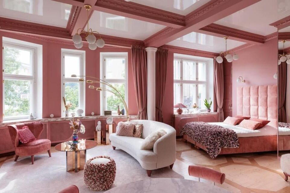 Luxury Pink Suite